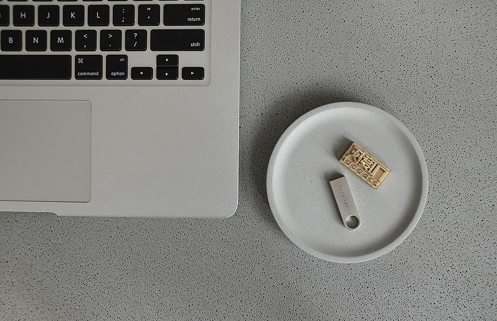 18°c，storage tray，Several degrees of gray，