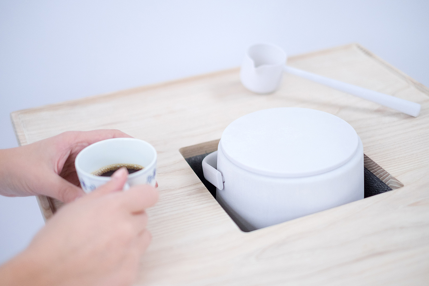 Coffee table，Cultural reference，tea set，Restaurant，