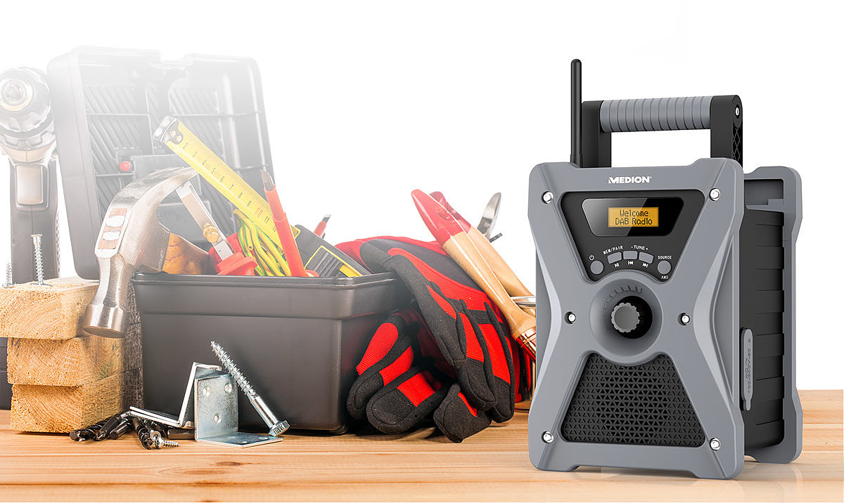 Outdoor radio，Big man，Site equipment，Digital broadcasting，