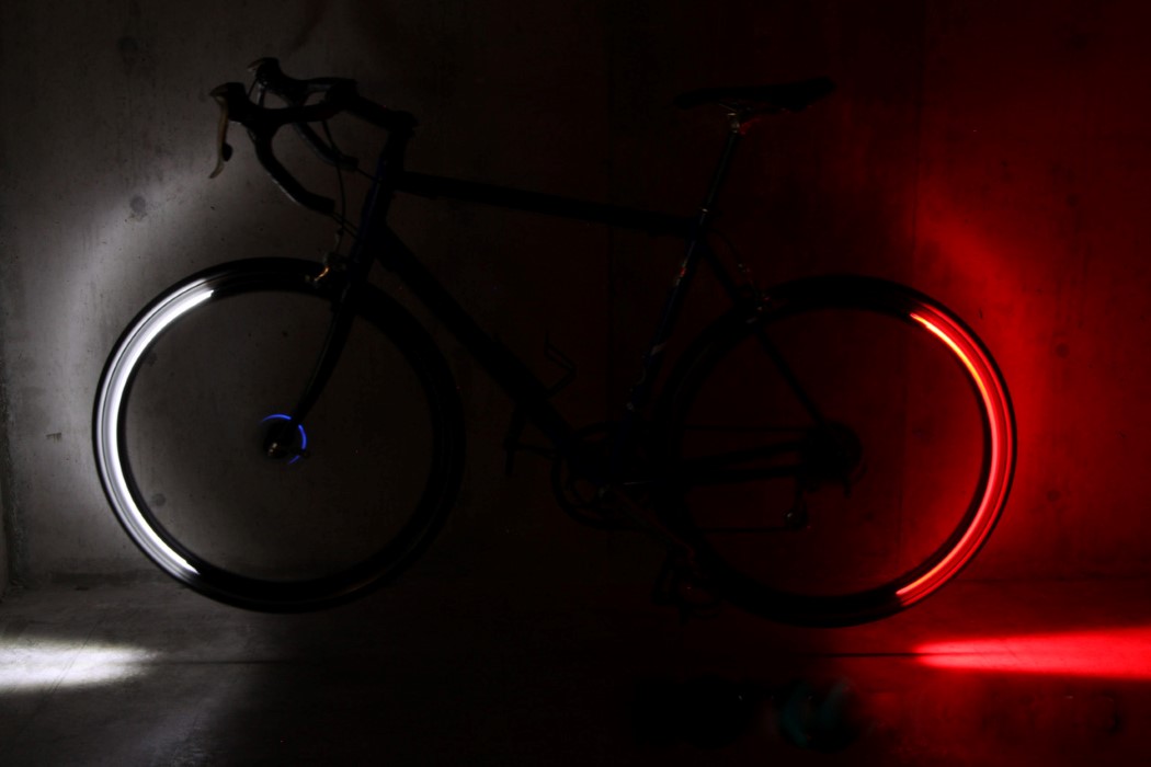 Bicycle，Wheel with LED lamp，Front and rear lamps，Night riding，