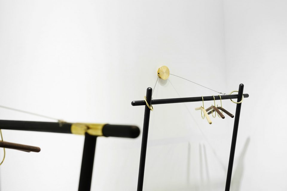 Material bonding，wood，Metal support point，coat hanger，