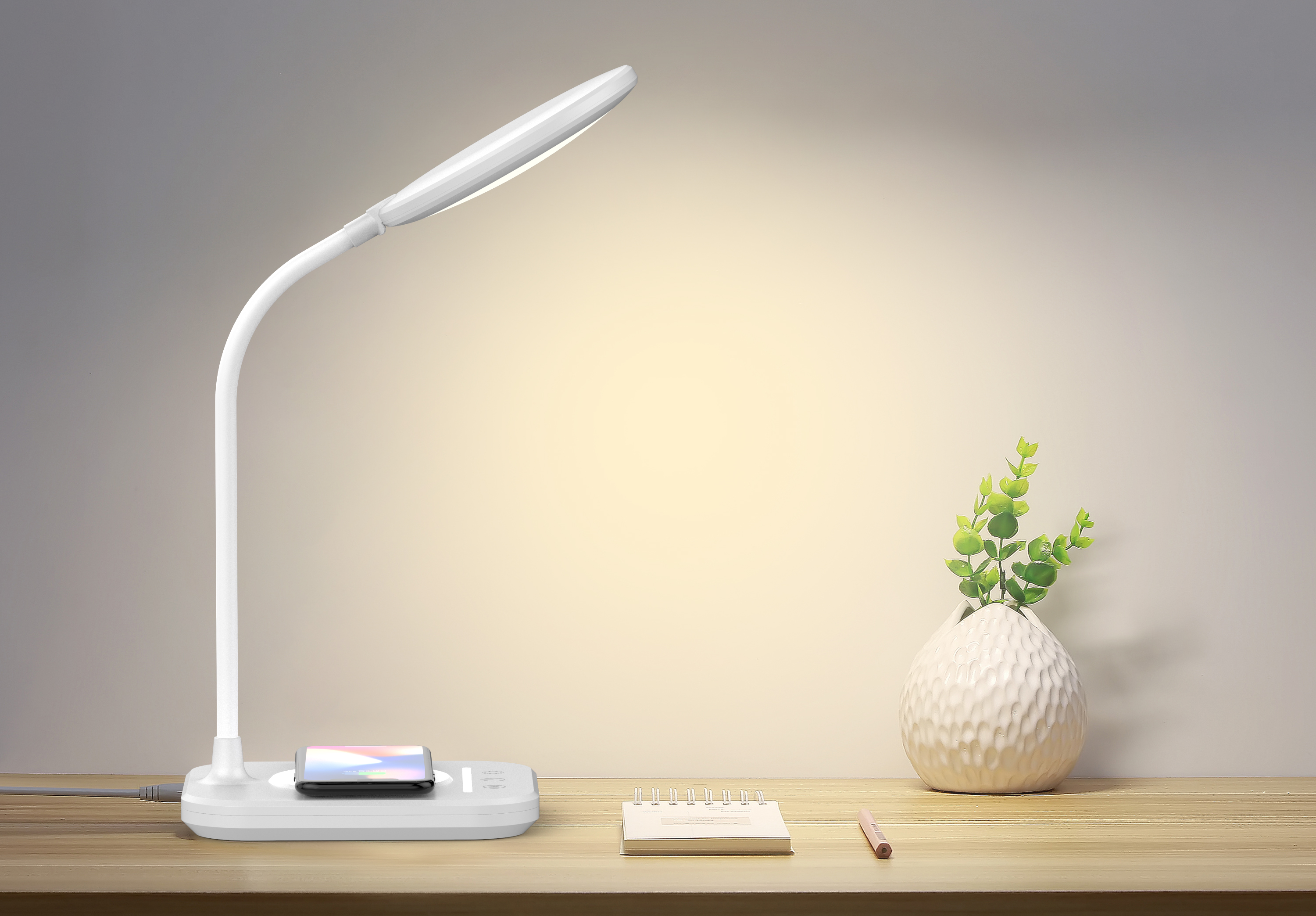 LED desk lamp，
