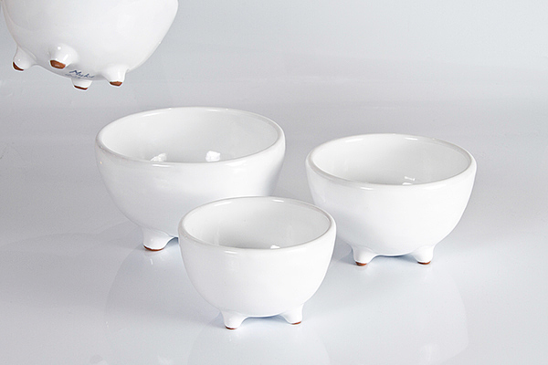 window，Ceramic container，Handicraft works，breast，milk，