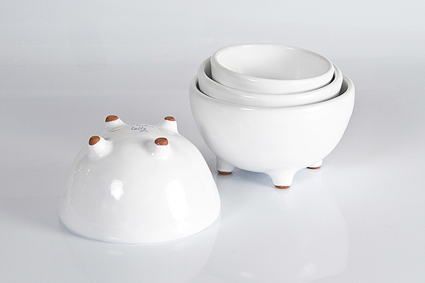 window，Ceramic container，Handicraft works，breast，milk，