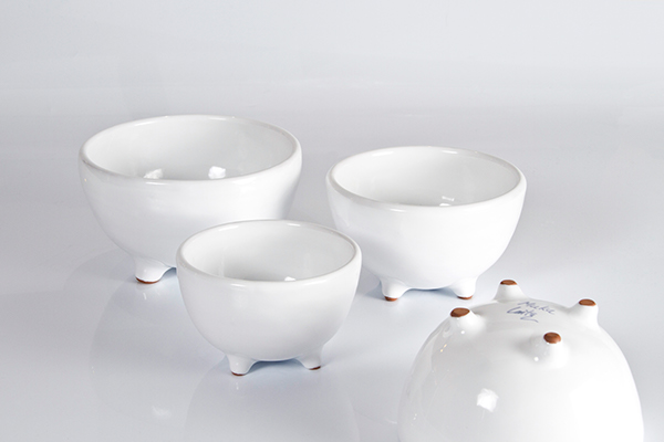 window，Ceramic container，Handicraft works，breast，milk，