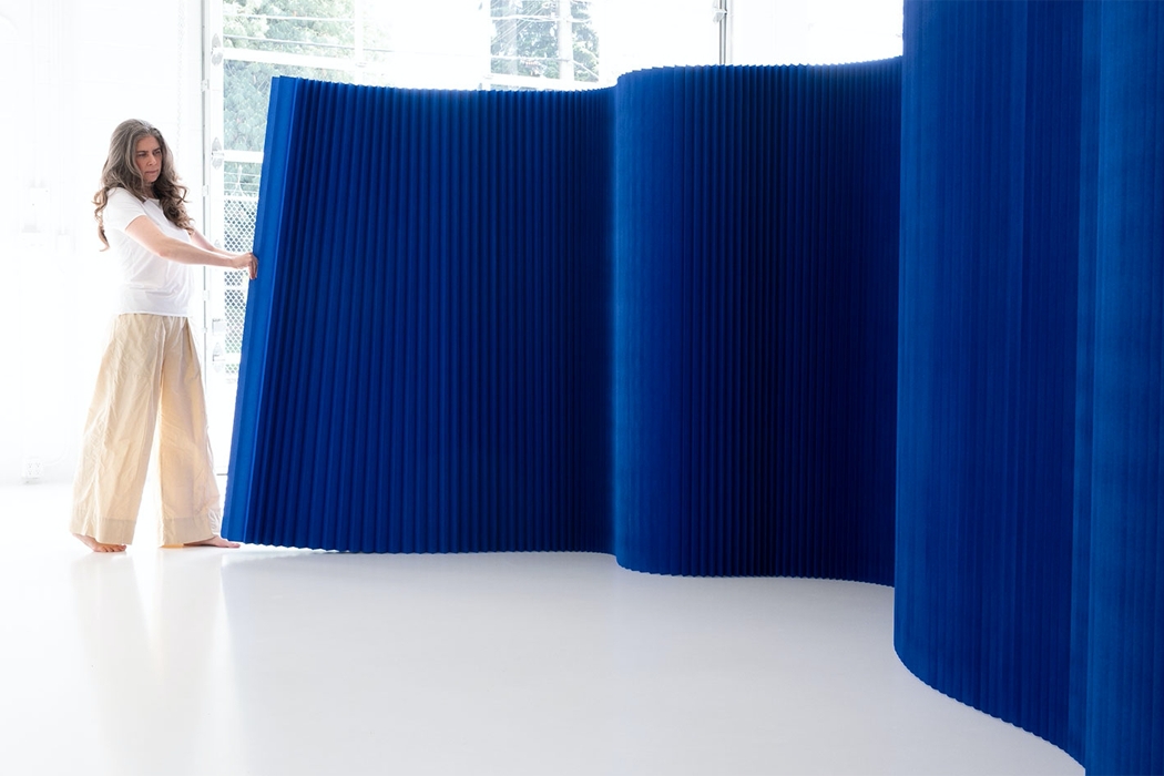 partition，fold，wooden ，