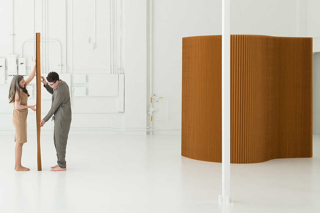 partition，fold，wooden ，