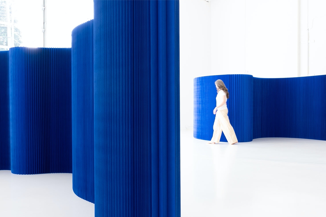 partition，fold，wooden ，