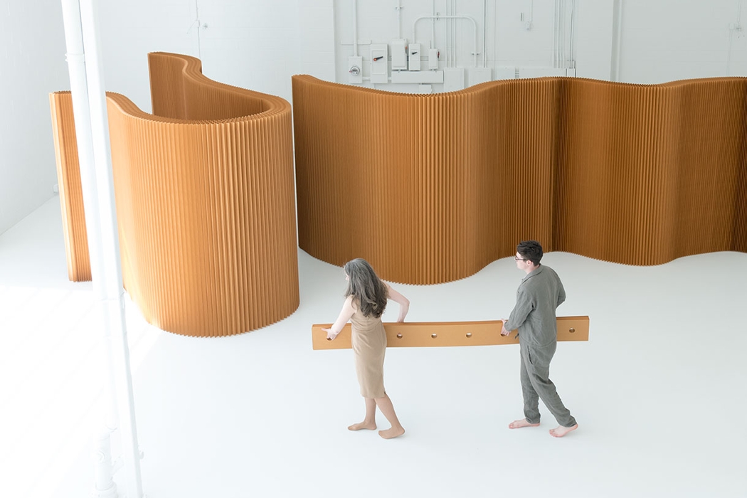 partition，fold，wooden ，