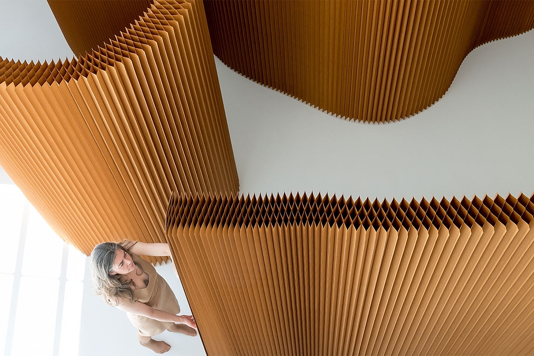 partition，fold，wooden ，