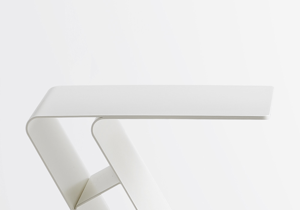 Philipp Günther，Side table TIP，Aluminum plate，white，