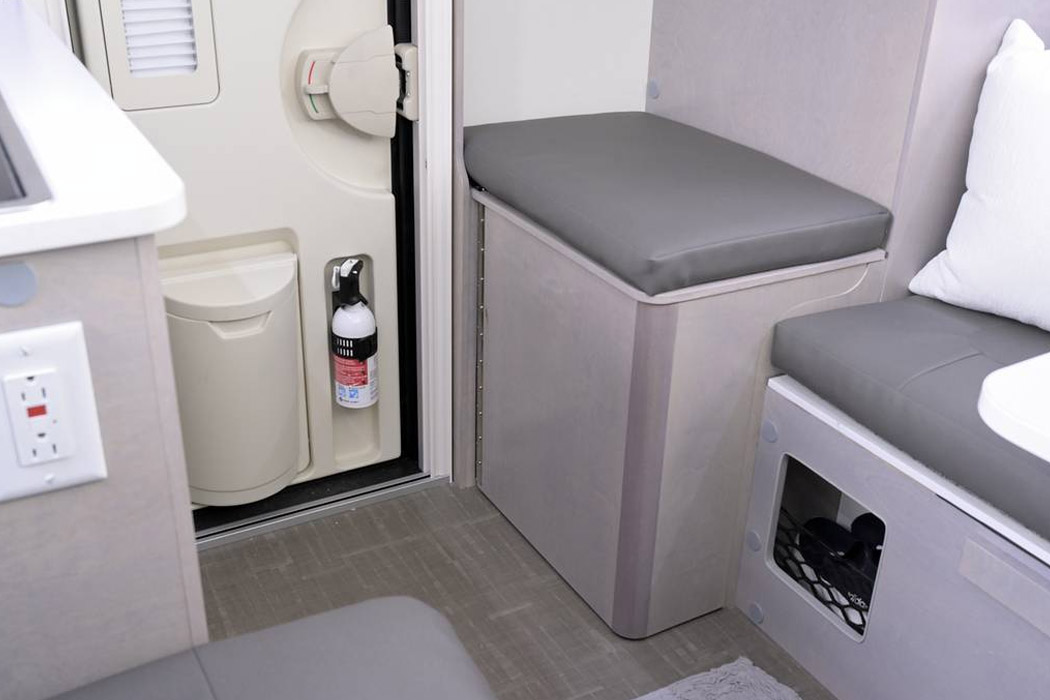 Cirrus 620，truck，Campervan，