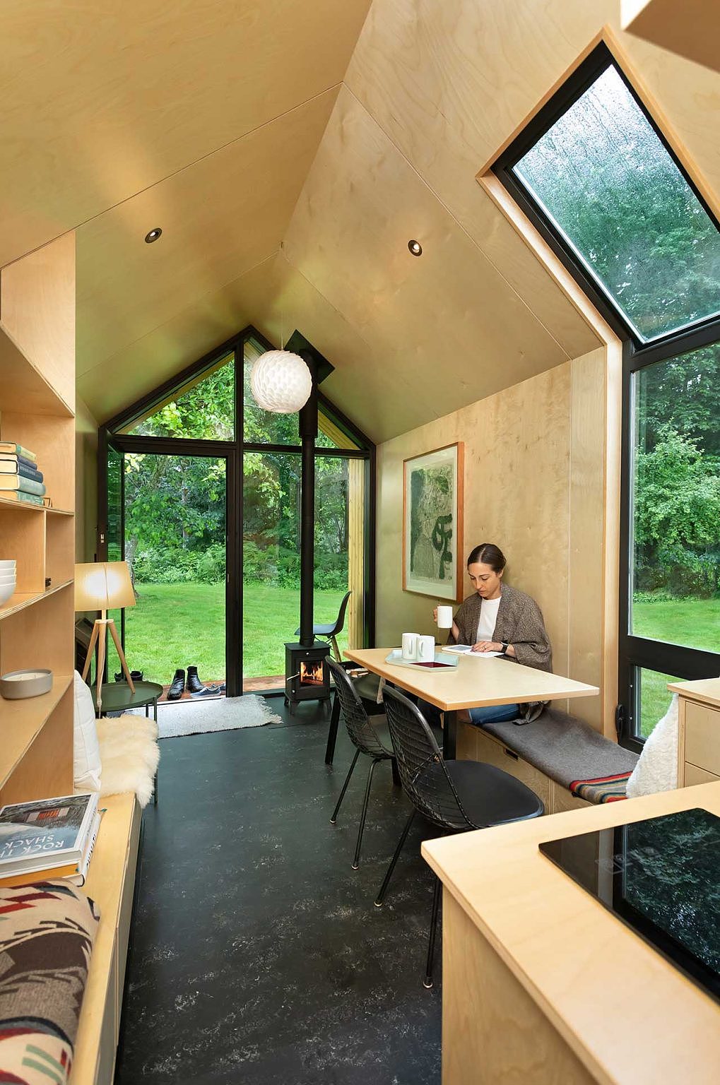 Modern Shed，Backyard shed，Portable house，With wheels，