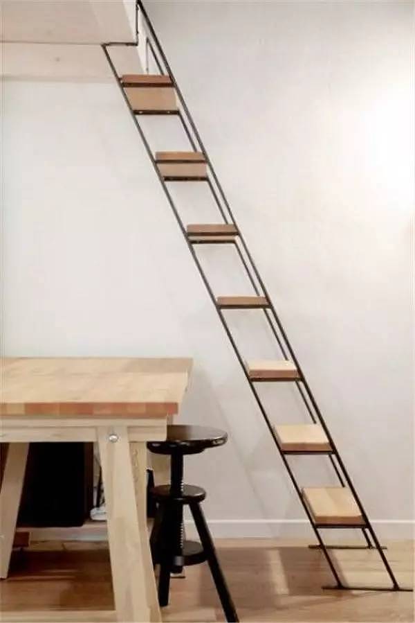Interior design，Attic stairs，Space utilization，Material matching，