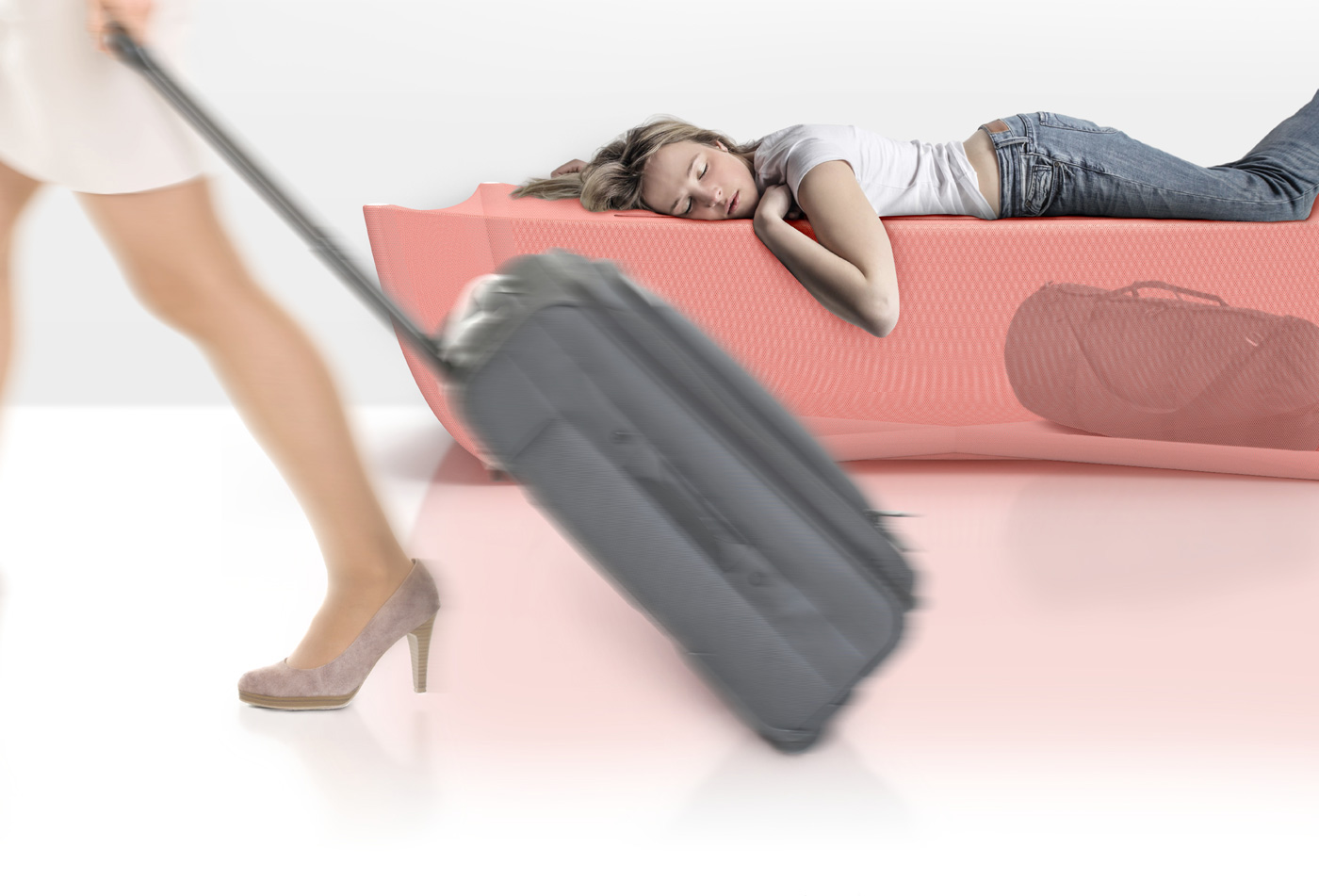 Bird's nest airport storage bed，Red dot ，award-winning work，Travel supplies，