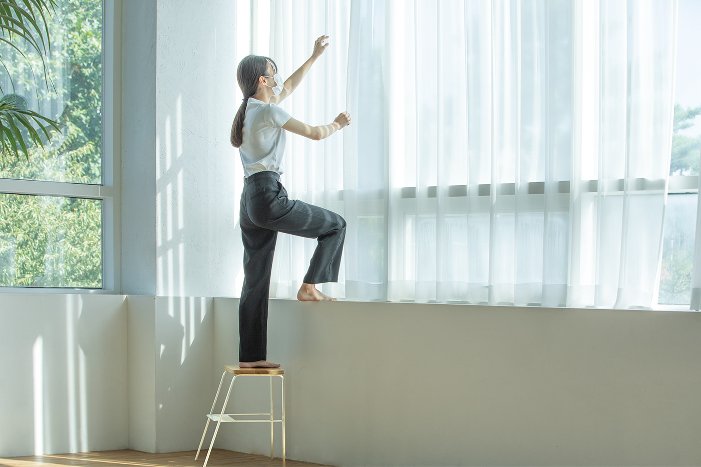 Table，chair，Dual purpose，to work in an office，