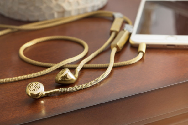 facilitate，golden，Receive，decorate，tinsel，