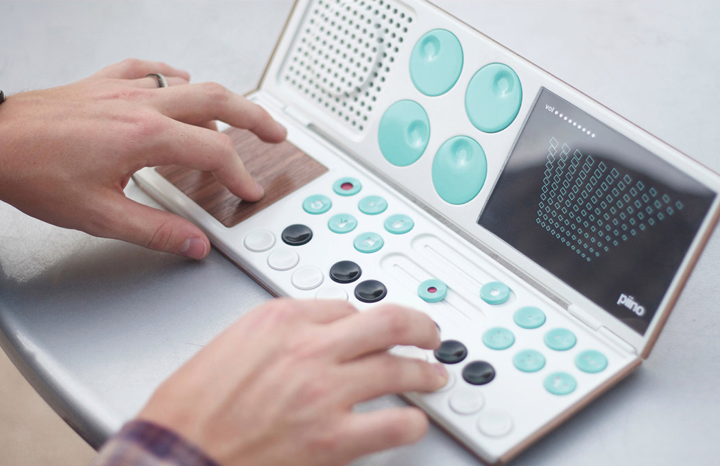 Music synthesizer，portable，Foldable，Solid wood appearance，pino，