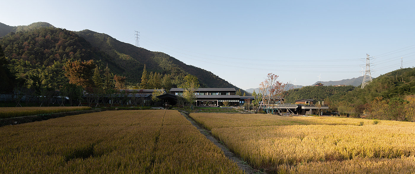 hotel，on vacation，mountain，