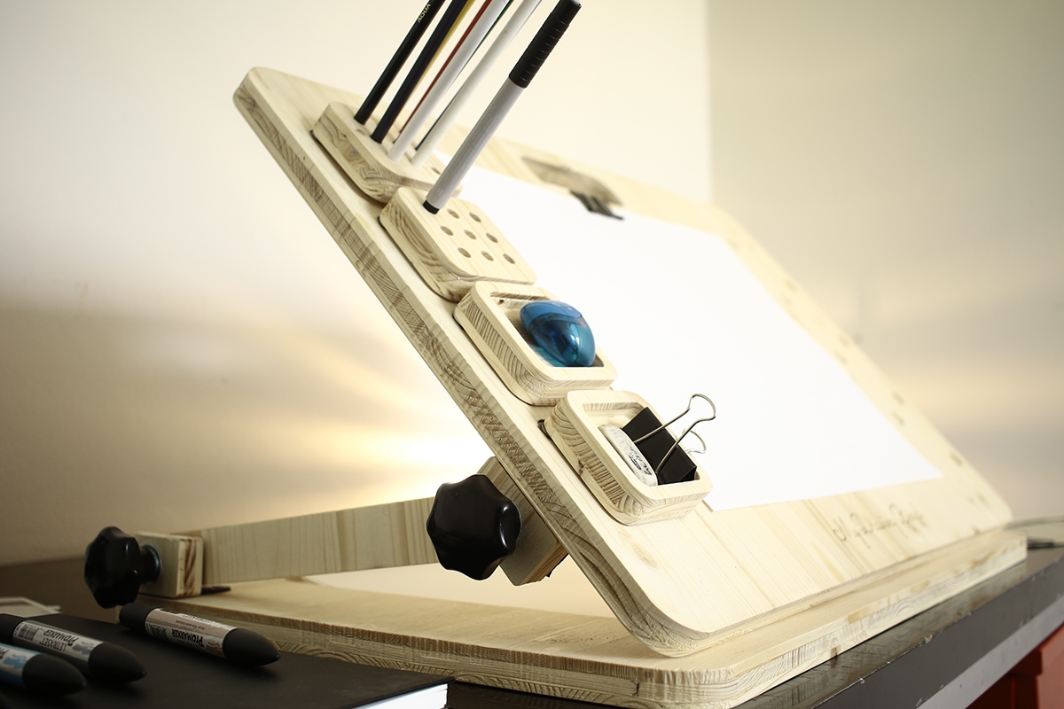 为了这个画图板,也要好好画图!方便的设计师绘图板