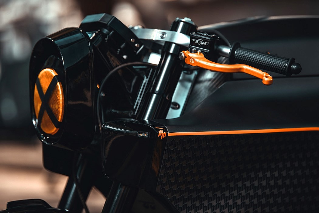 Sarolia，Electric vehicle，motorcycle，carbon fibre，CAFÉRACER，