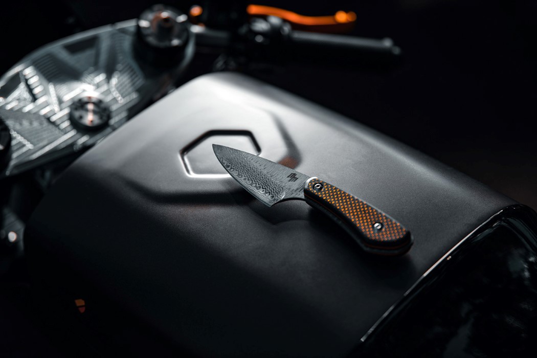 Sarolia，Electric vehicle，motorcycle，carbon fibre，CAFÉRACER，