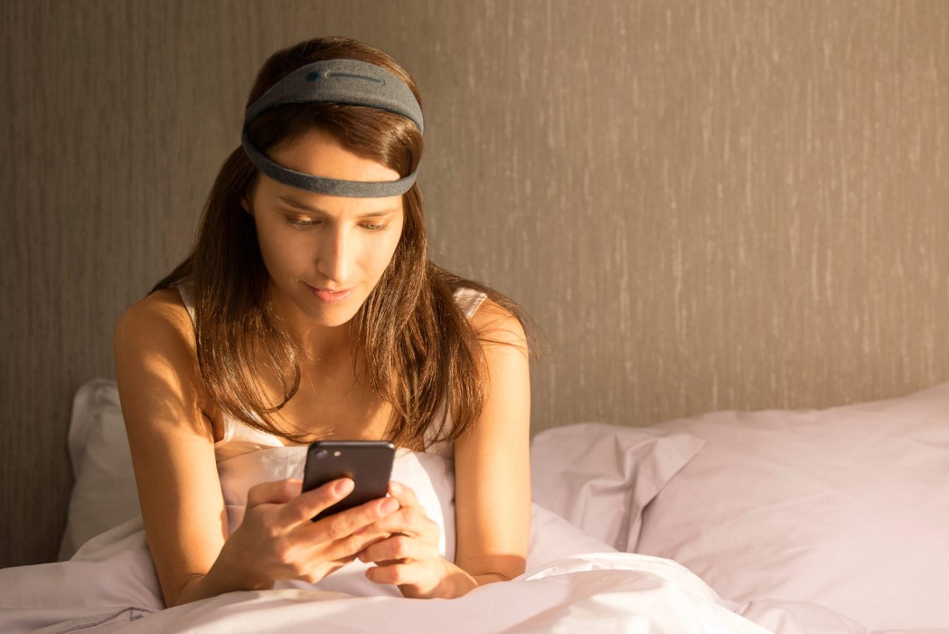 Sleep problems，Help sleep，Headband，Vibration，