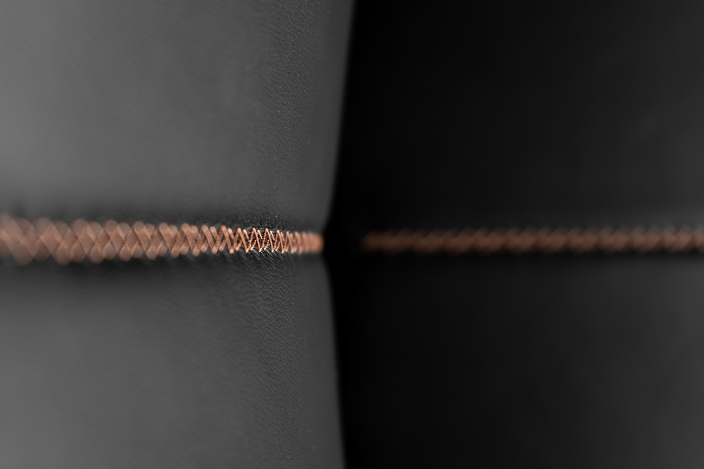 chair，Swivel chair，to work in an office，