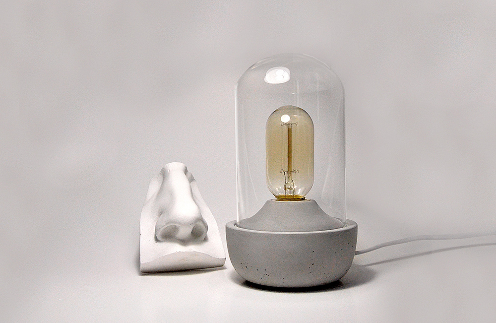 Several degrees of gray，greenhouse，desk lamp，20°c，