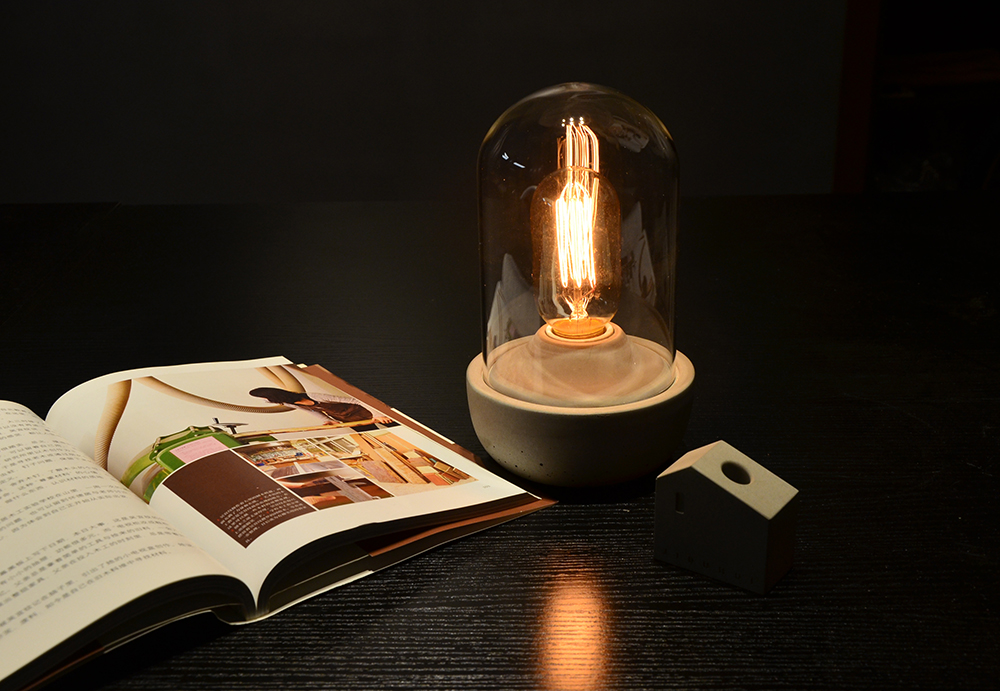 Several degrees of gray，greenhouse，desk lamp，20°c，