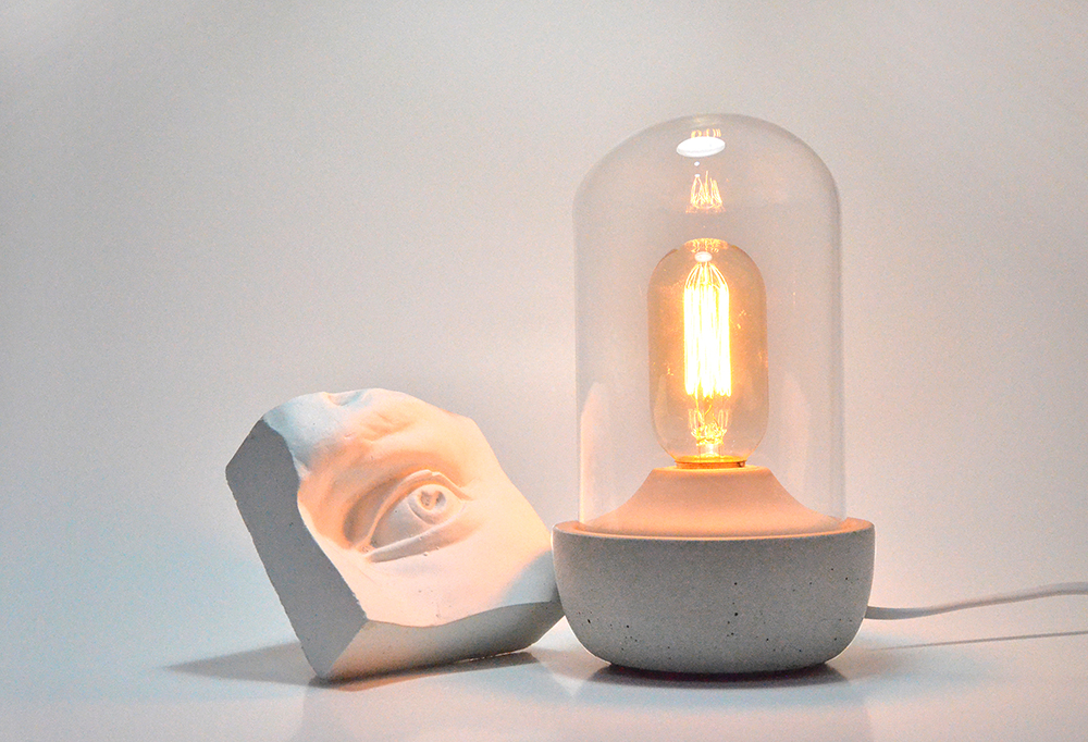 Several degrees of gray，greenhouse，desk lamp，20°c，