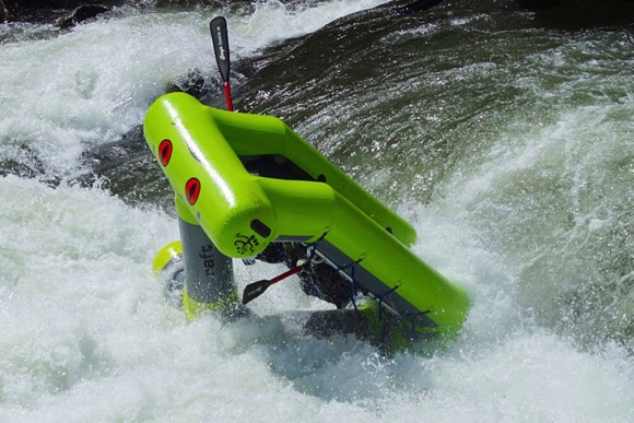 originality，motion，outdoors，ship，vehicle，