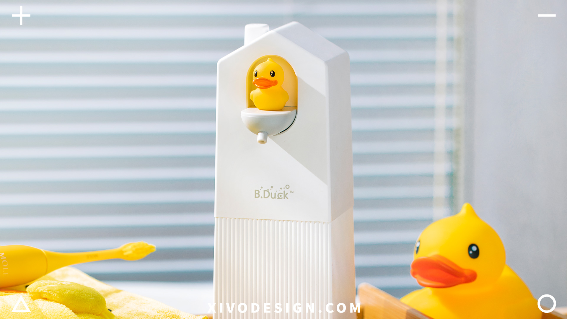 Wash mobile phone，Yellow duck，Good simple geometry，lovely，Cartoon，product design，wash hands，bathroom，