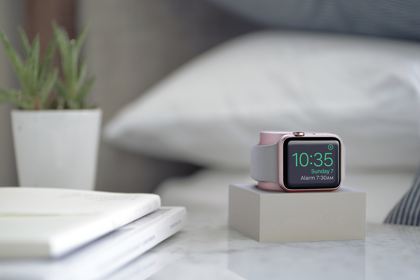 Apple device，Charging base，dock，Mobile Accessories，Visual enjoyment，