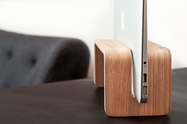 Computer stand，facilitate，cervical spondylopathy，parts，Apple Computer，