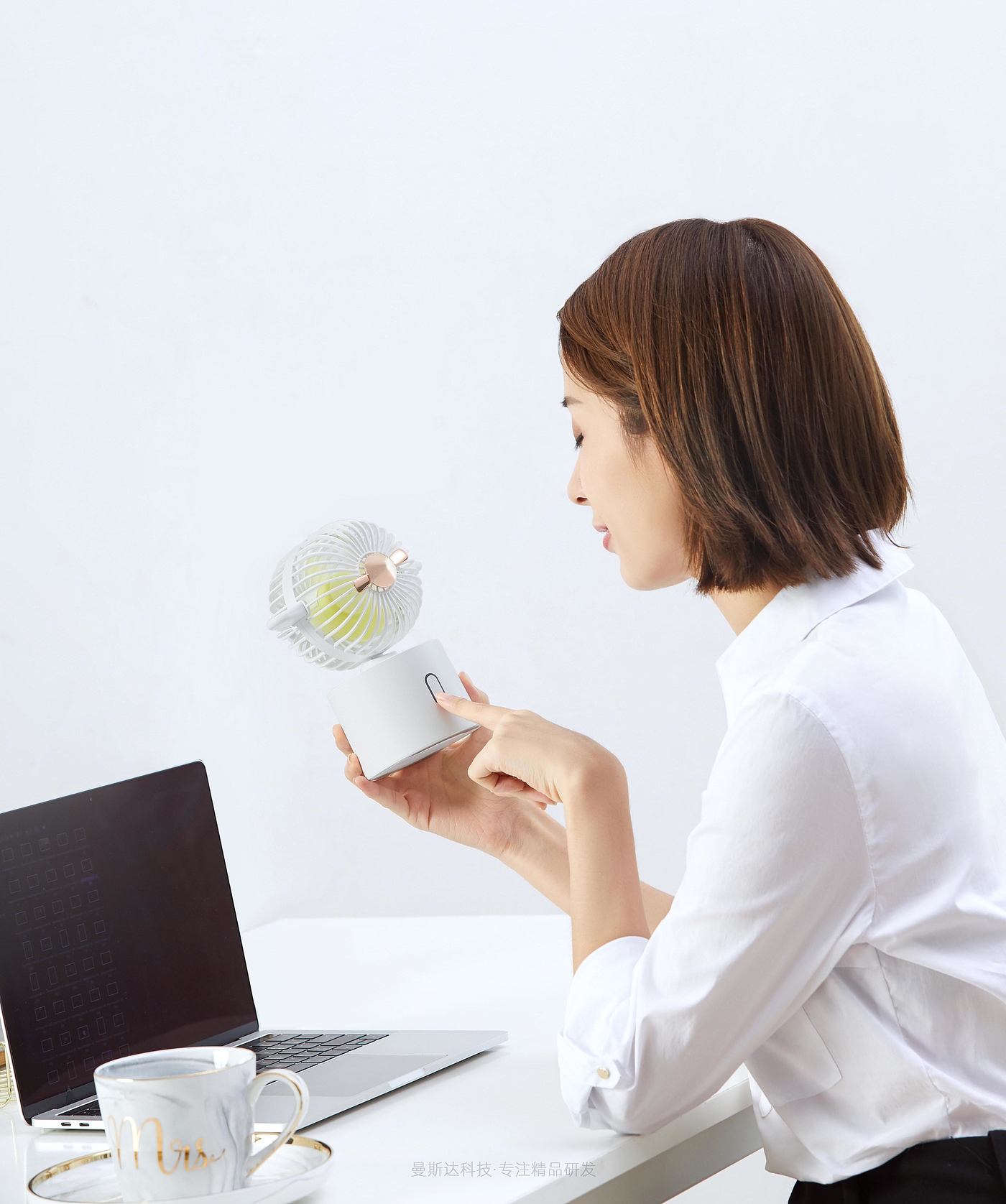 Desktop small fan，Small fan，Intelligent hardware，small home appliances，Mini fan，