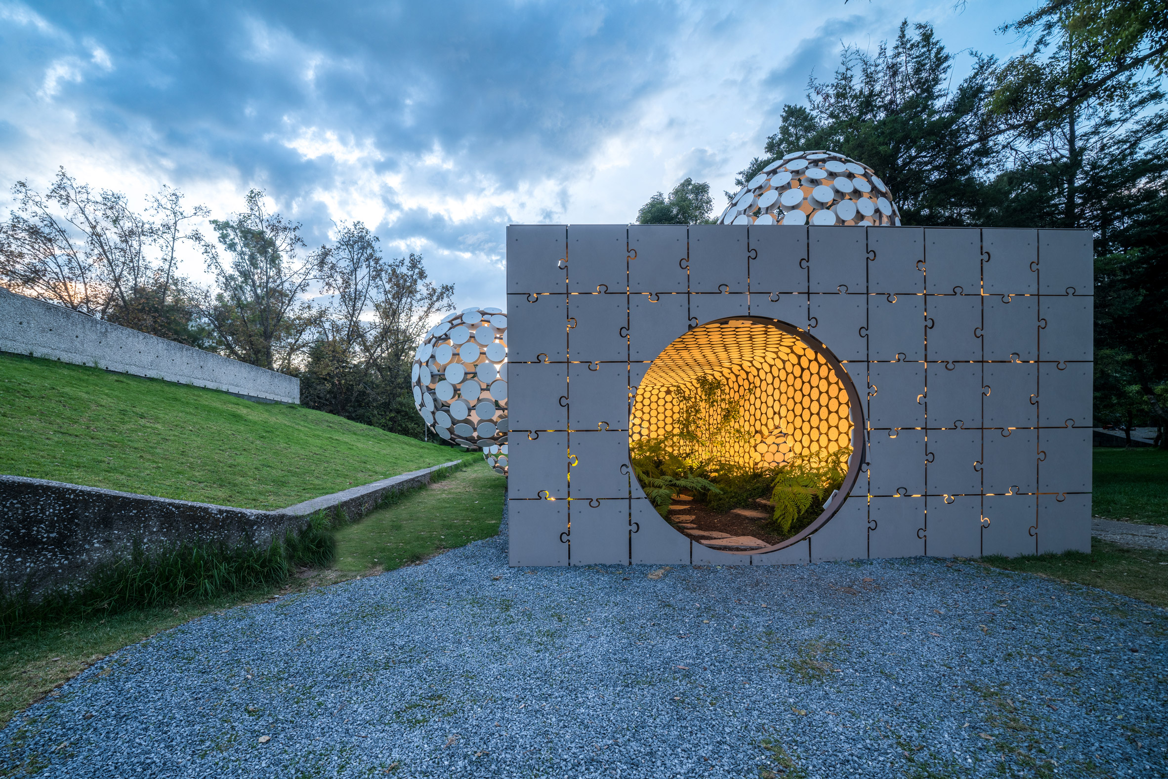 Architecture，Mr Gerardo Broissin，industrial design，City Building，