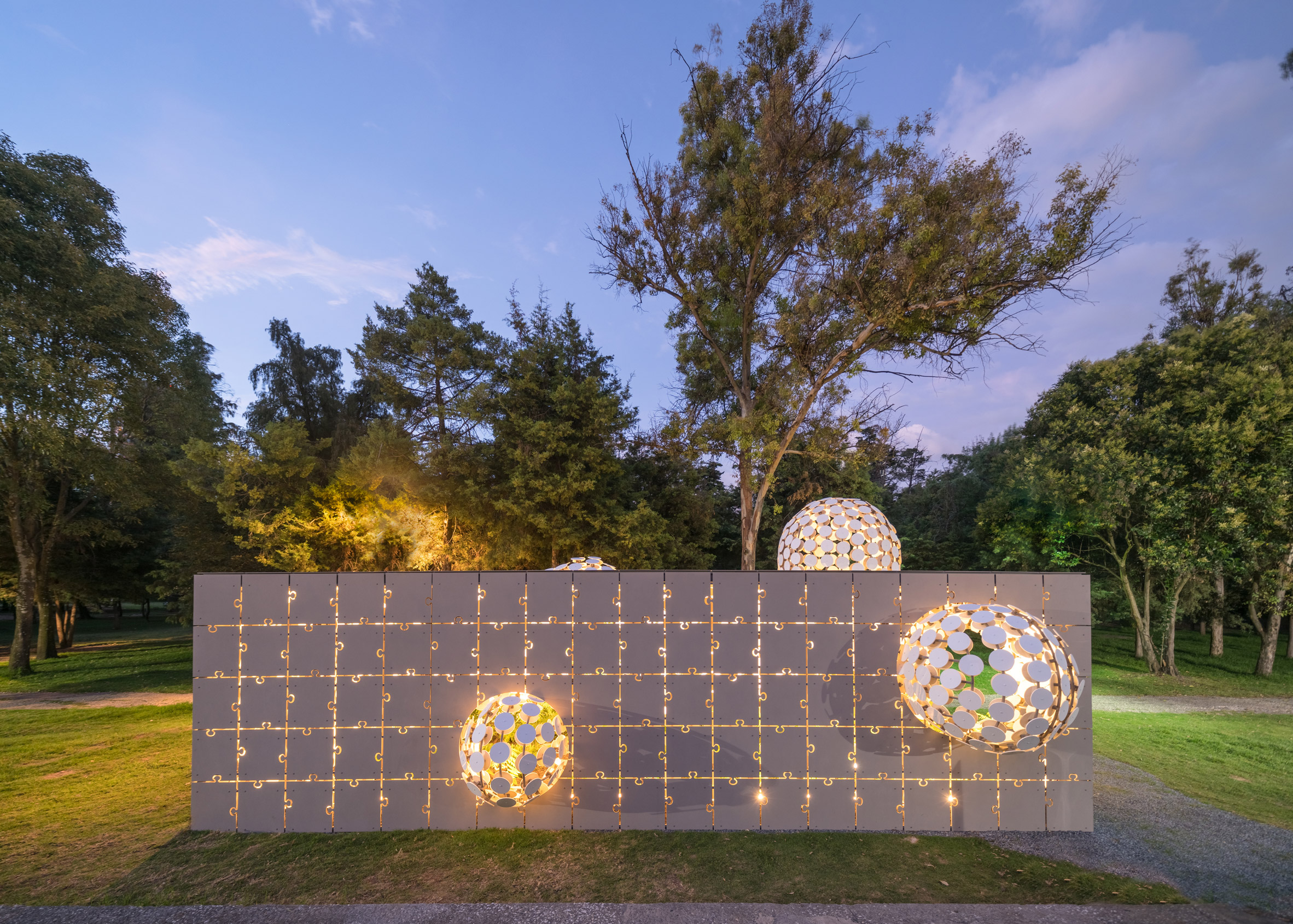 Architecture，Mr Gerardo Broissin，industrial design，City Building，