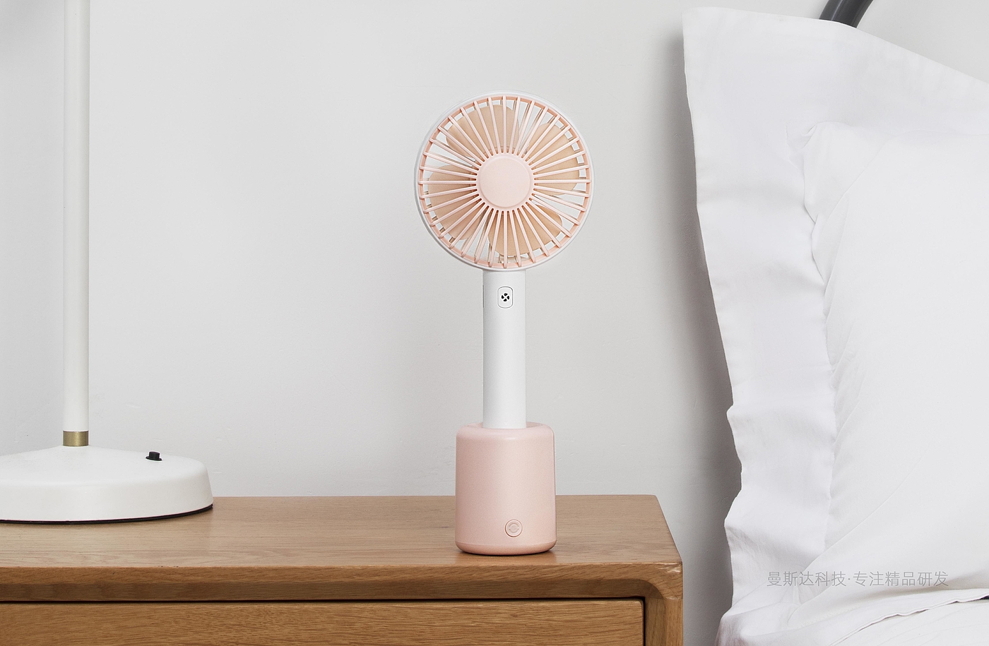 Hand held small fan，Desktop small fan，Portable handheld fan，gift，gift，Mini fan，Intelligent hardware，small home appliances，