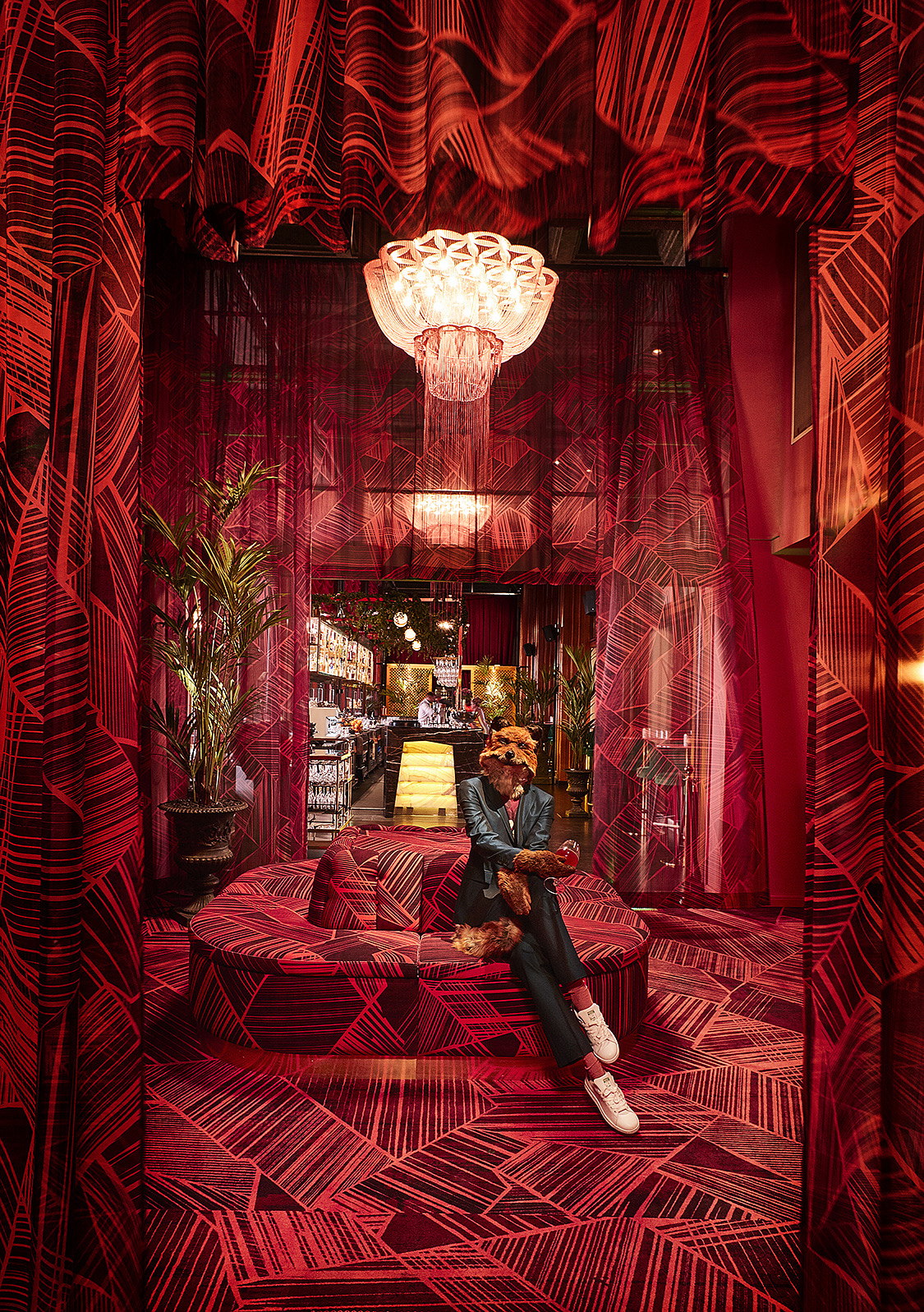 bar，gules，enthusiasm，romantic，Decoration style，