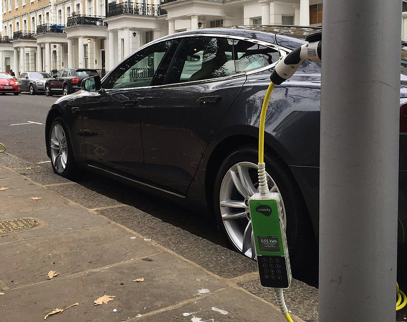 convenient，Charging pile，electric vehicle，city，led，