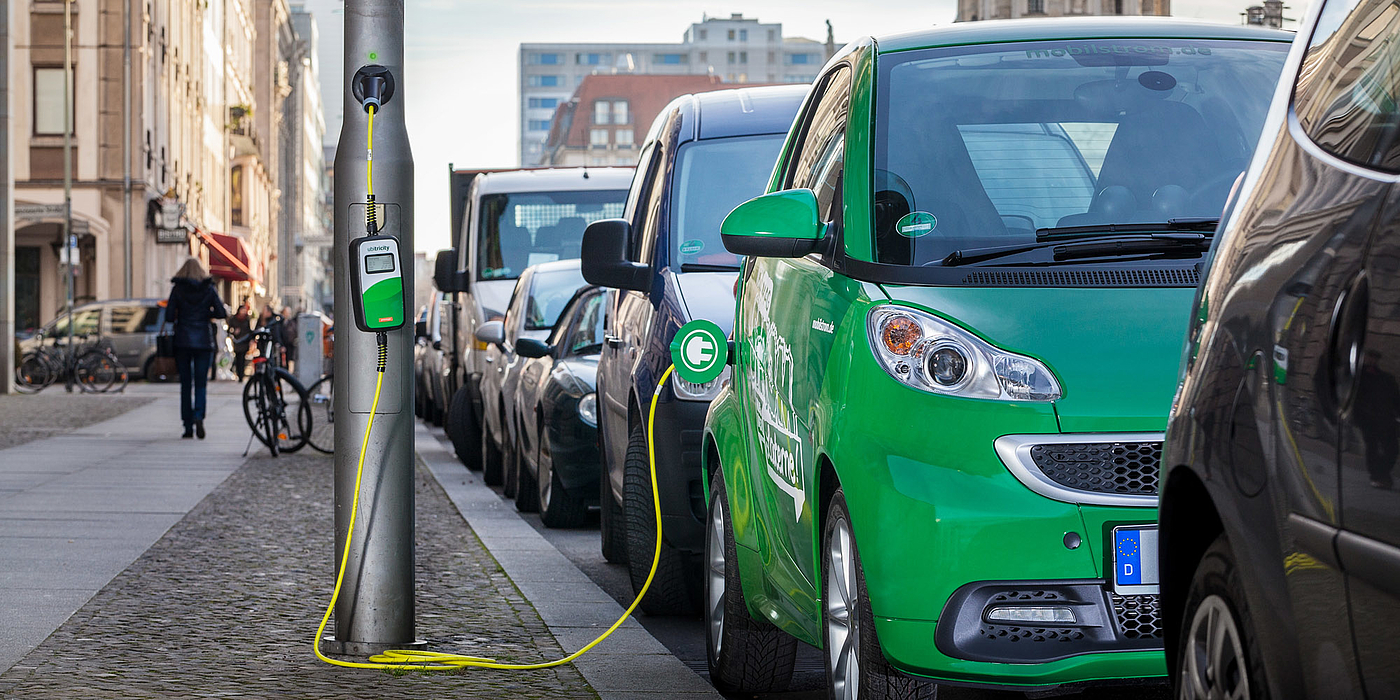 convenient，Charging pile，electric vehicle，city，led，