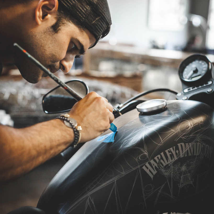 tattoo，Street culture，Motorcycle design，Coquettish，performance，pattern，