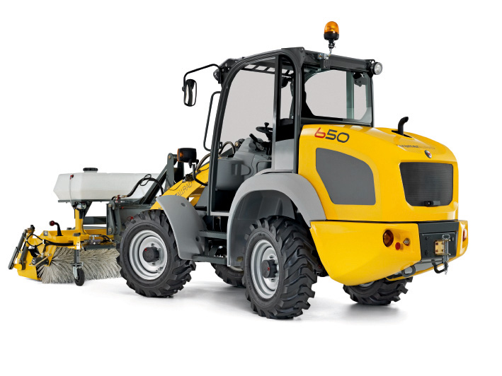 Engineering vehicle，vehicle，