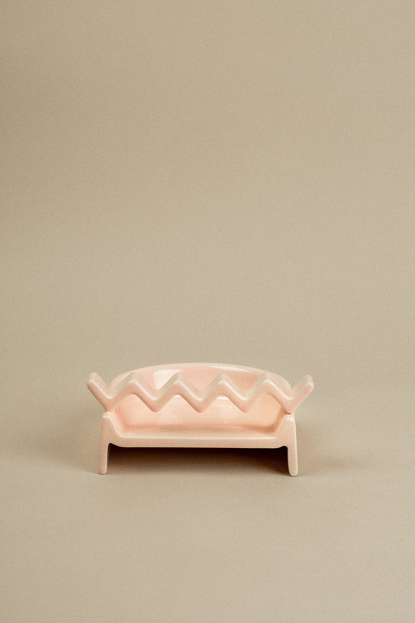 ZIG ZAG，ashtray，Sawtooth shape，place，