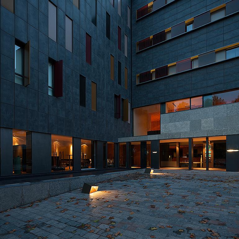 outdoor，Lamp design，warm，beautiful，lighting，