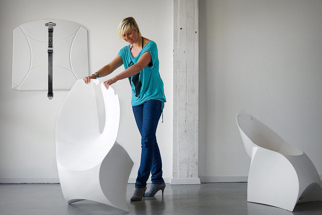 Receive，chair，Origami method，portable，fold，