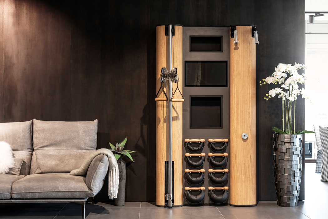 Bodybuilding，indoor，aggregate，