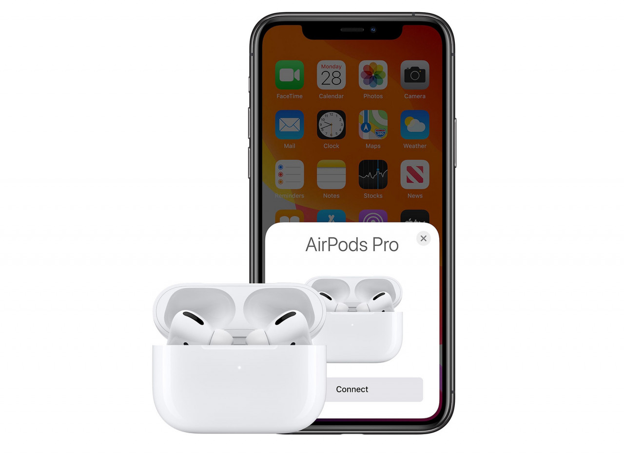 Apple iPhone 12，headset，Bracket，portable battery，app，