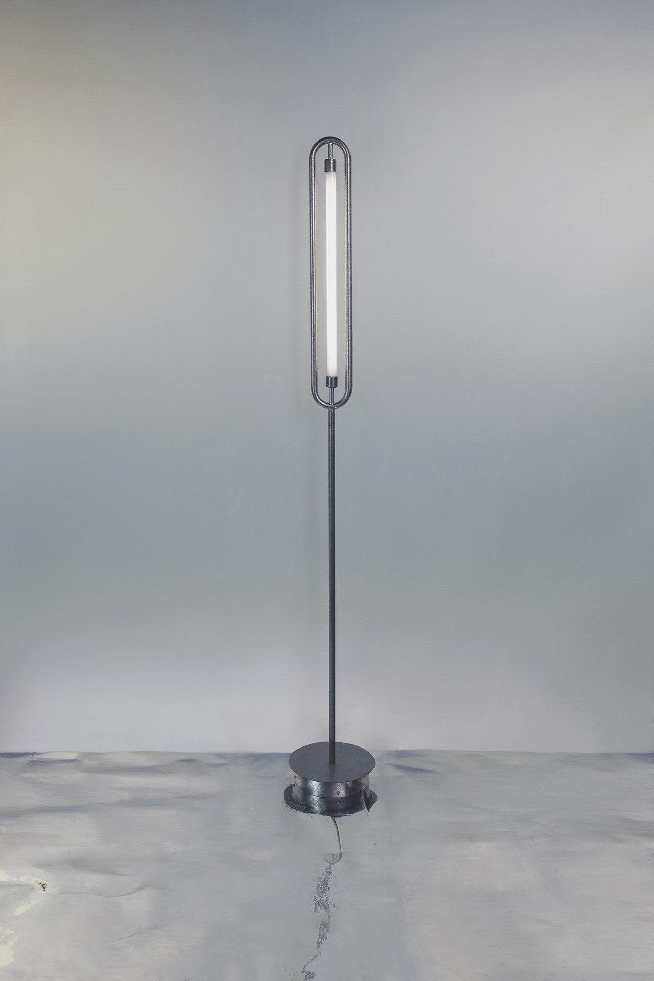 lighting，a chandelier，Floor lamp，Bauhaus ，
